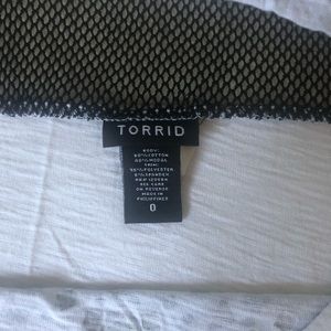 torrid Tops - Torrid White Mesh Embellished Tank Top size 0 torrid Tops - Torrid White Mesh Embellished Tank Top size 0